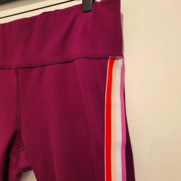 2/$18 Athleta Contender Side Stripe Capri Short Leggings Powerlift High Waisted - Picture 10 of 10